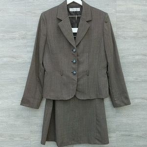 Tahari skirt suit set